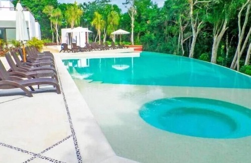 Akumal Condominio | Tranquility Oasis: Private Penthouse living with local Pool, Beach and Golf!