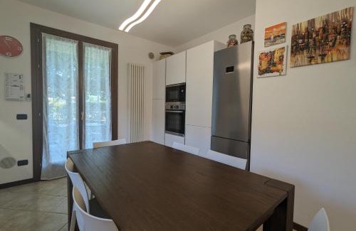 Caldiero Apartamento | Tranquillità nel Verde Casa con Giardino per 6 Persone