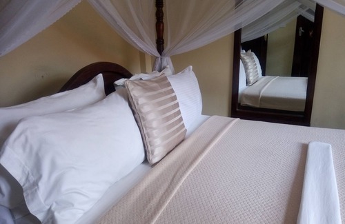 Ukonga Hotel | Transit Airport Bed & Breakfast