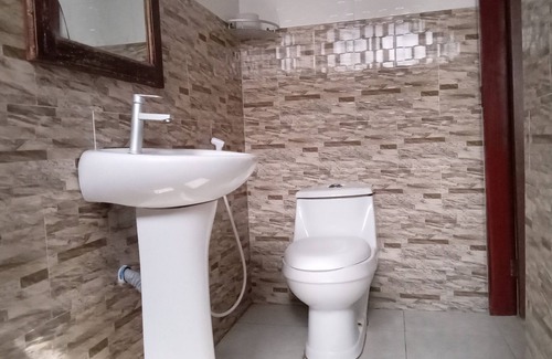 Ukonga Hotel | Transit Airport Bed & Breakfast