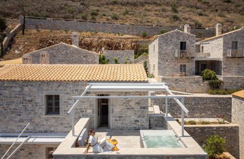 Limeni Hotel | Trapela Limeni Luxury Suites