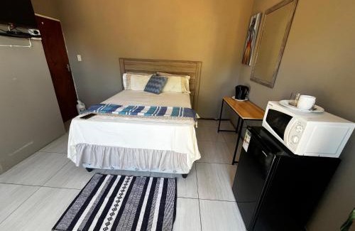 Klerksdorp Casa | Traquil Stays BnB