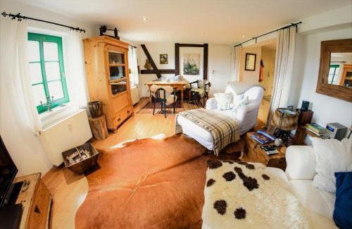 Hosterwitz Apartamento | Traumhaftes Elb-Chalet