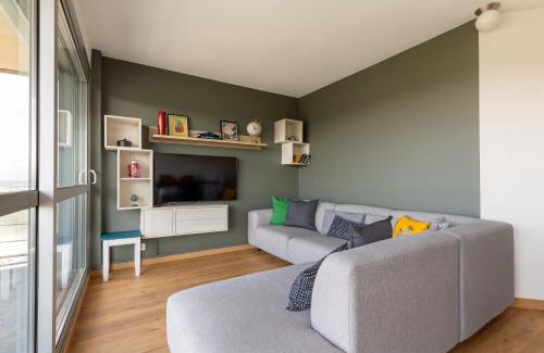 Mulhouse Apartamento | Travel Homes - Wilnest, Nested with a view