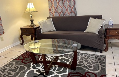 Kenner - Louis Armstrong International Airport Casa | Travel Nurses/Corporate Housing