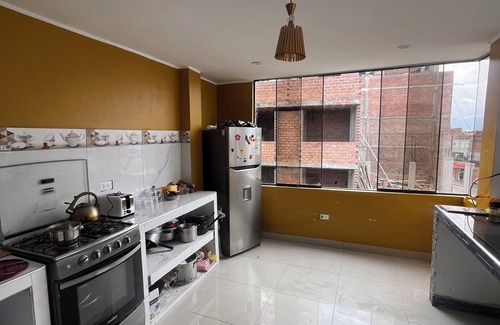 Chupaca Apartamento | Travel's house en Cupaca cuenta con salón y cocina compartida. Para todos(a) V