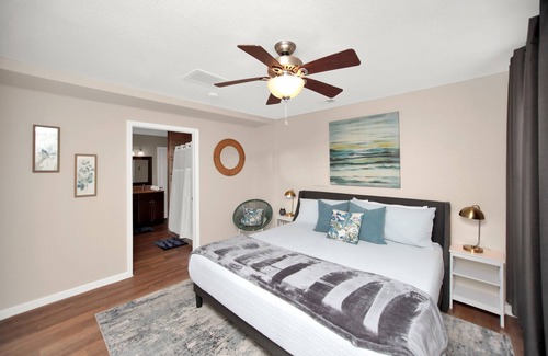 Northside Casa | Travel through the World - Missions House - Sleeps 11