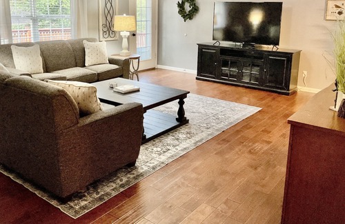 Batesville Casa | Travel with Comfort and Convenience. Relax in this Newly Renovated Home.