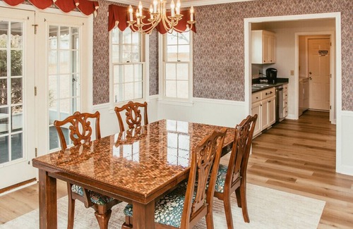 Lyman Casa | Traveler's Oasis with Office Space