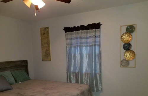 Roanoke Casa | Traveling? Nurse? Doctor? Bring the family and enjoy your Home Away/ Staycay!