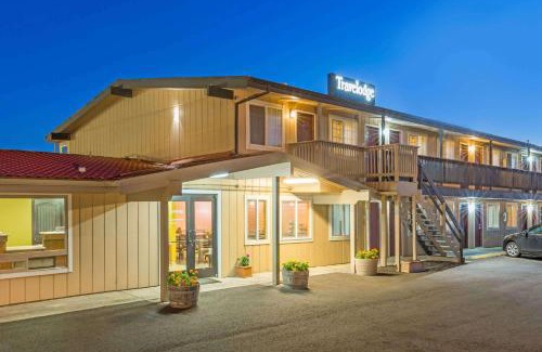 Newport Hotel | Travelodge by Wyndham Newport