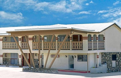 East Las Vegas Apartamento | Travelodge by Wyndham Las Vegas NM is offering accommodations in Las Vegas .