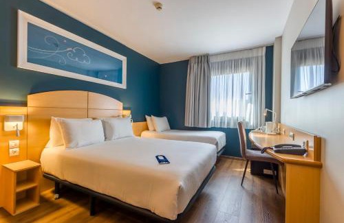 Alcala de Henares Hotel | Travelodge Madrid Alcalá de Henares