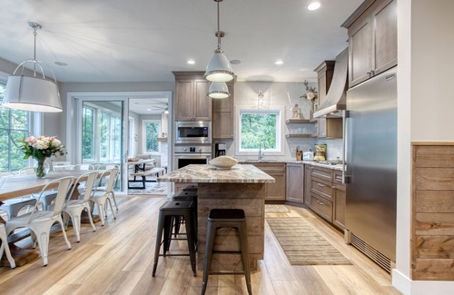 Mayfield Casa | Traverse City Lakemore Resort, New Luxury Lakefront Home on Arbutus Lake