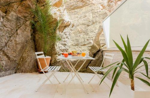 Le Suquet Hotel | Traverse Des Artistes