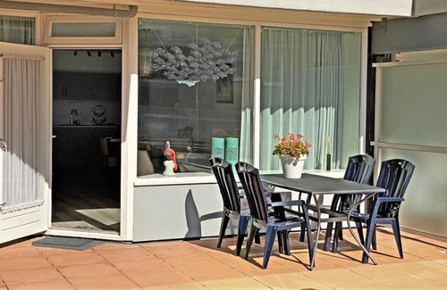 Grou Casa | | Travl.is Expats | NL # Grouw Lakeside Joy