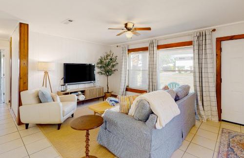 Lower Grand Lagoon Casa | Treasure Cottage