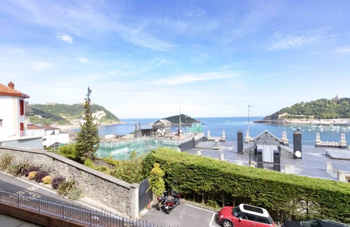 San Sebastian Centro Apartamento | Treasure | The Rentals Collection