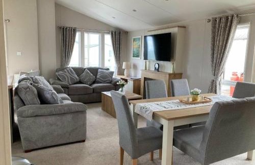 Porthcawl Casa | Trecco Bay - Holiday Accommodation 13175