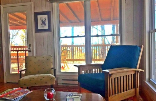 Mills River Casa | Tree Top Living Cottage