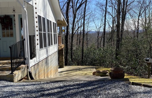 Mills River Casa | Tree Top Living Cottage