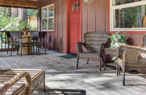 Felton Casa | Tree Top View Cabin
