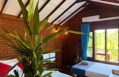 Sigiriya Villa | Tree Top View Tree House
