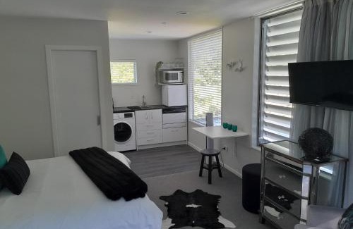 Titirangi Apartamento | Tree Tops Get Away