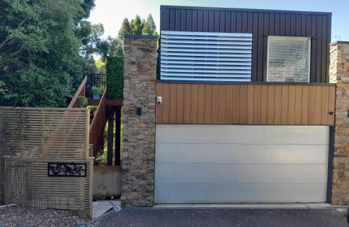 Titirangi Apartamento | Tree Tops Get Away