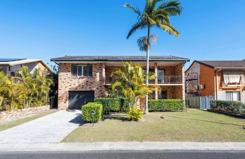 Yamba Casa | Tree Views - Oceanstays