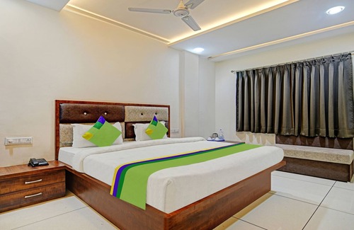 Indore Casa | Treebo Jayshree Palace C21 Business Park
