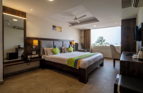 Visakhapatnam Hotel | Treebo PL Grand, Vishakapatnam