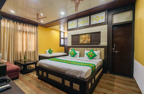 Sarnath Hotel | Treebo Saumendra Residency