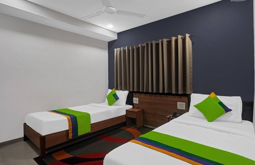 Surat Hotel | Treebo Trend Wow