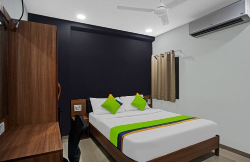 Surat Hotel | Treebo Trend Wow