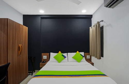 Surat Hotel | Treebo Trend Wow