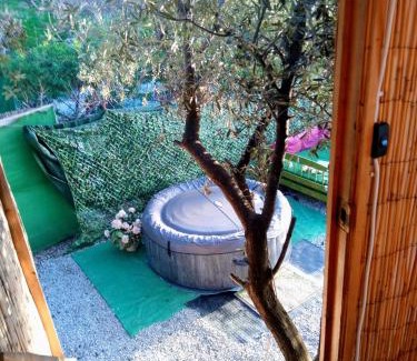 Algarrobo Chalet De Esquí | Treehouse ,Casa Arbol, with Spa