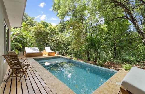 Tamarindo Casa | Treehouse Hideaway in Tamarindo Jungle with Pool & Open-Air Living Room