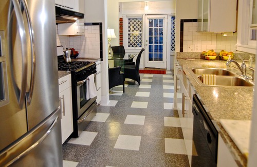 Neartown Apartamento | Casa del árbol en Montrose