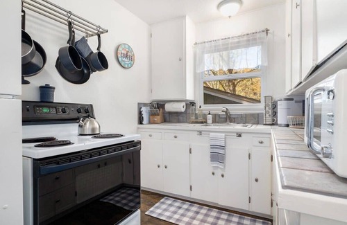 Ben Lomond Casa | 'Treehouse' in the Redwoods - sleeps 4!