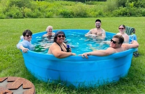 Franklin Cabina | Treehouse in Woods outdoor hot tub pool optional