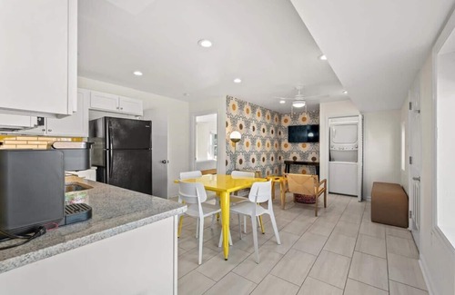 Windy Hill Apartamento | TreeHouse Lodge*Walk to Beach*Pet-Friendly (#106)