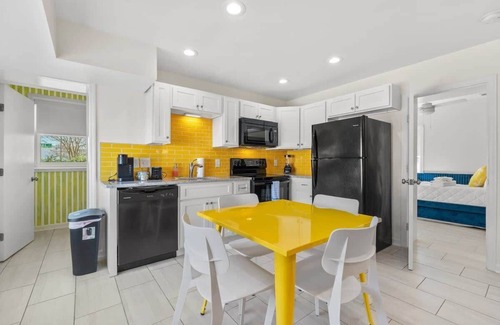 Windy Hill Apartamento | TreeHouse Lodge*Walk to Beach*Pet-Friendly (#106)