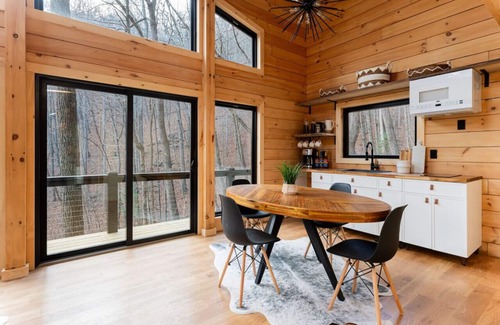 Asheville Cabina | Treehouse Log Cabin *Outdoor Tubs*Waterfall*Pets