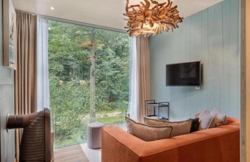 Maubray Casa | Treehouse near Tournai with Sauna Retreat