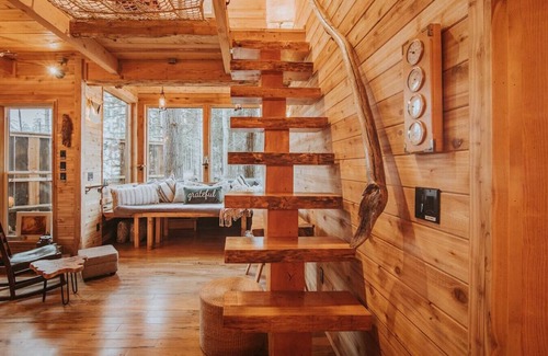 Port Angeles Casa | Treehouse over the water - Eagle's Nest