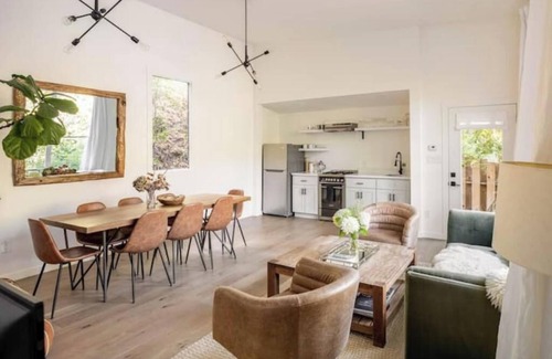 San Anselmo Casa | Treehouse studio, secluded & chic hiker’s paradise