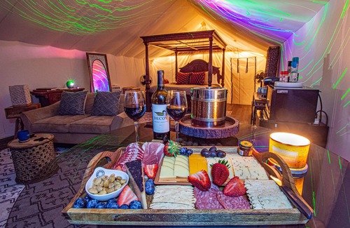 Pedernales Bend Cabina | Tienda Glamping Riverfront "Safari para el Alma"