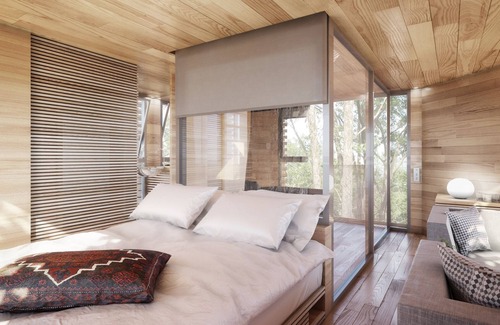 Raray Cama Y Desayuno | Casa del árbol con pasarela a un jacuzzi