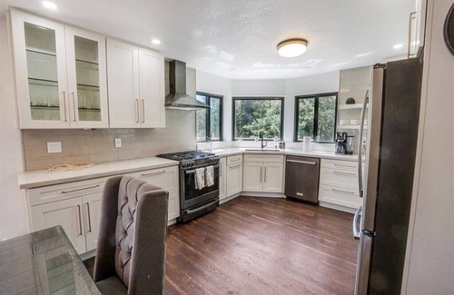 Crestline Casa | Treetop Haven - Indoor Jacuzzi & Hockey Table - Pet-friendly